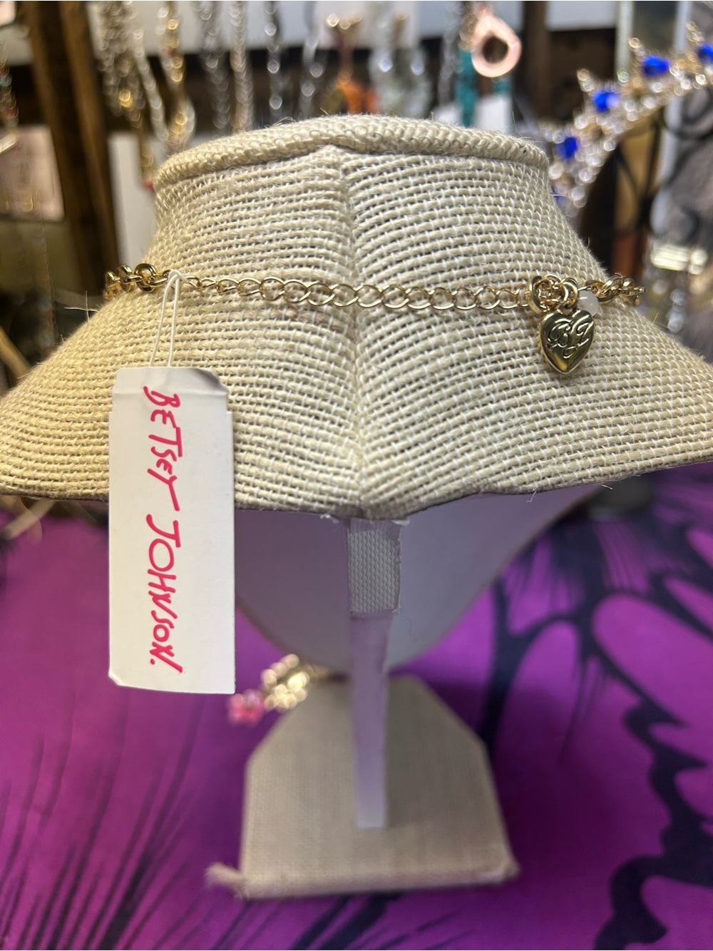 NWT 🌺Rare🌺 Betsey Johnson Tropical Island Time Tiki Pineapple Skull Necklace - Picture 11 of 11